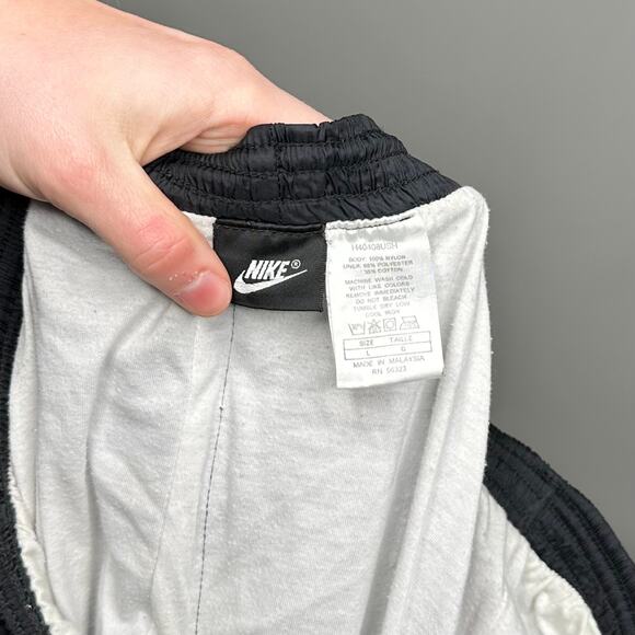Vintage 90s Nike Track Pants Mens L Jet Black Subtle Embroidered Nylon Joggers - Picture 5 of 5